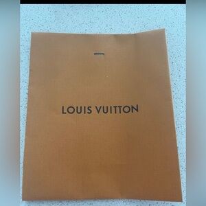 Louis Vuitton paperbag for perfume